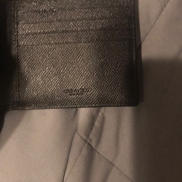 Authentic 2017 Coach Wallet in great condition - Picture 7 of 7